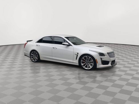 Used 2016 Cadillac CTS V w/ Carbon Fiber Package RWD image 39