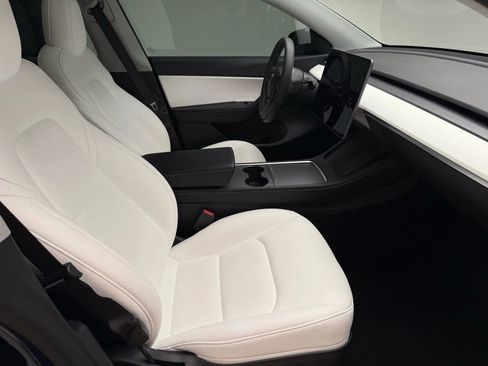 Used 2021 Tesla Model Y Performance image 38