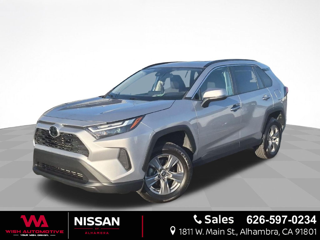 Used 2024 Toyota RAV4 XLE AWD/4WD image 1
