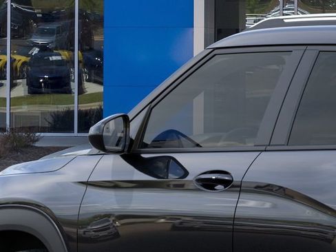 New 2026 Chevrolet TrailBlazer LT w/ Driver Confidence Package FWD image 12