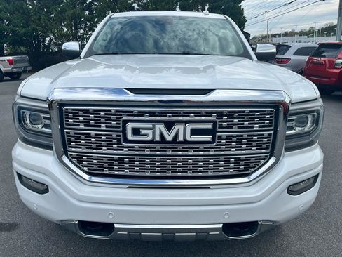 Used 2017 GMC Sierra 1500 Denali AWD/4WD image 2