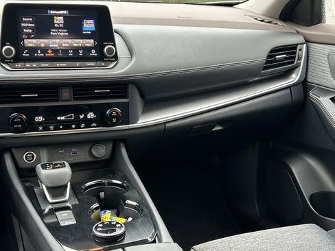 Certified 2023 Nissan Rogue SV AWD/4WD image 24