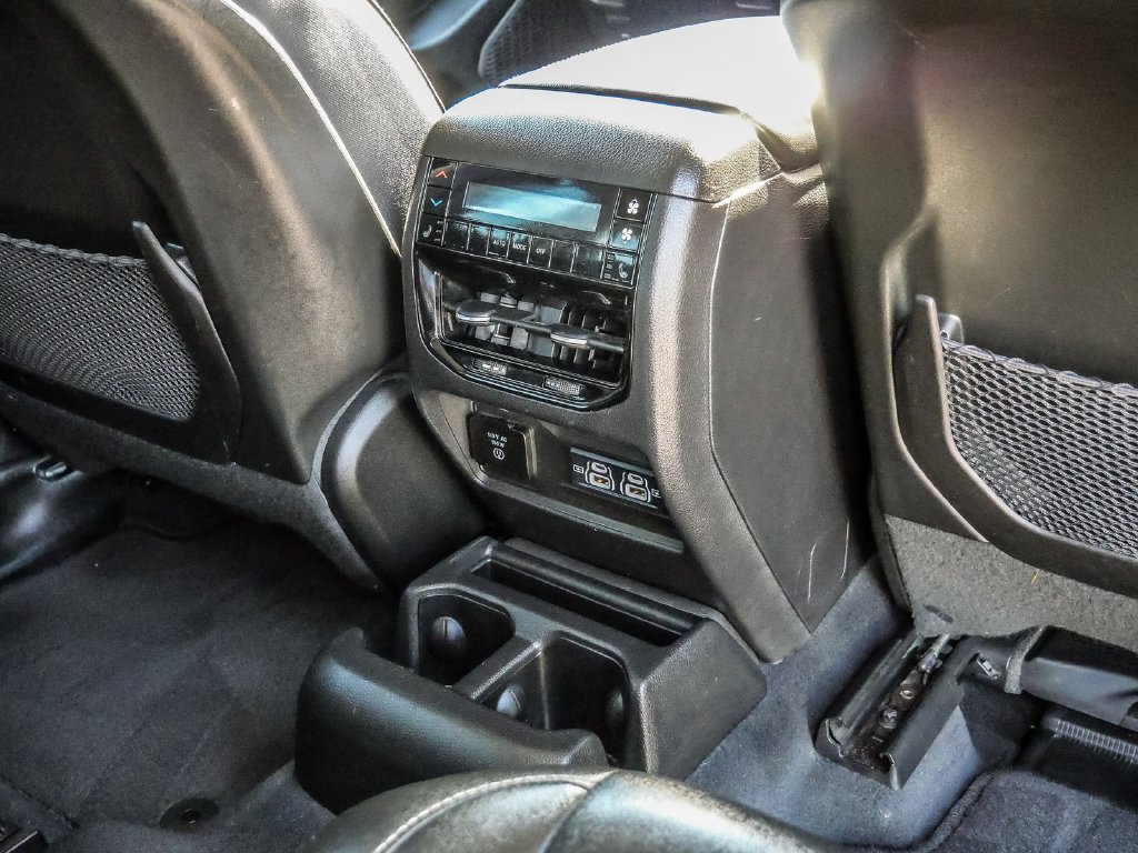 Used 2023 Jeep Grand Cherokee L Limited AWD/4WD image 25