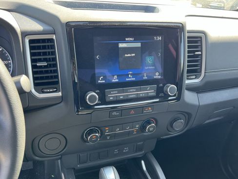 Certified 2024 Nissan Frontier SV w/ Tow Package image 10