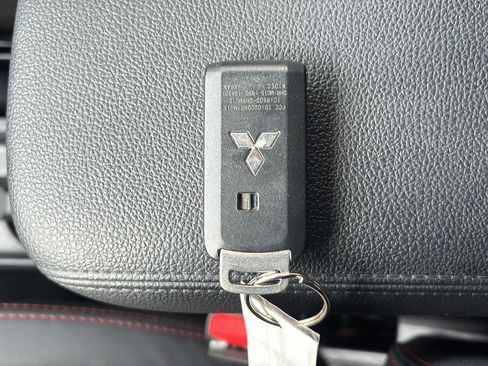 Used 2023 Mitsubishi Outlander Sport SE AWD/4WD image 35
