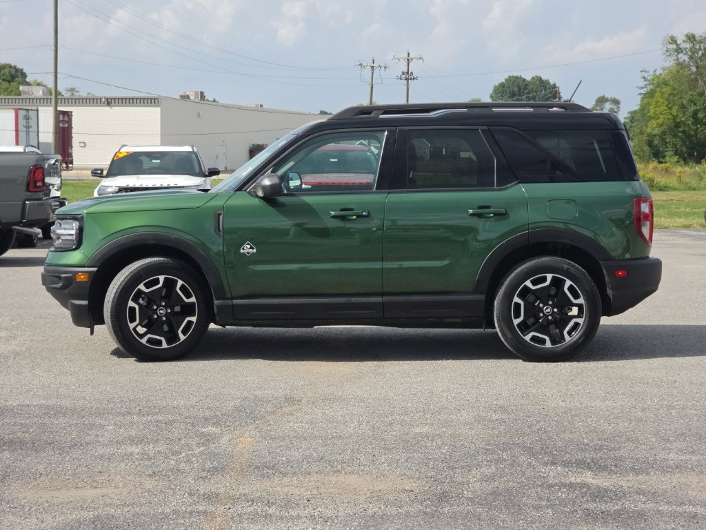 Used 2023 Ford Bronco Sport Outer Banks w/ Tech Package AWD/4WD image 4