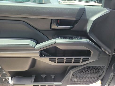 Used 2024 Toyota Tacoma TRD Sport image 12