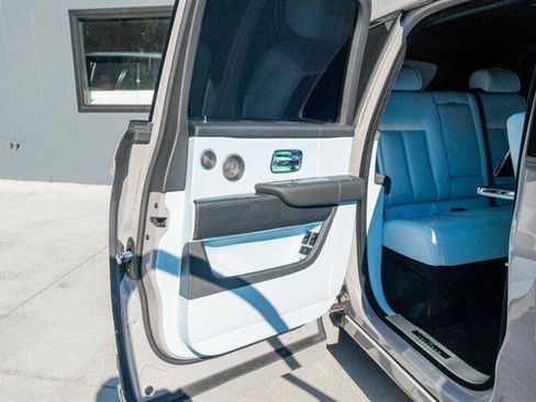 Used 2025 Rolls-Royce Cullinan Black Badge image 61