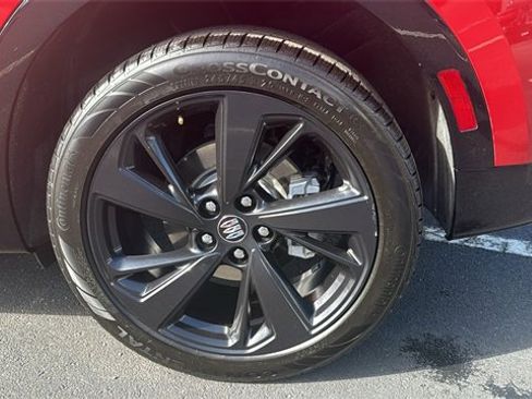 Certified 2025 Buick Envision Sport Touring image 10