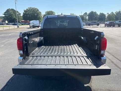Used 2019 Toyota Tacoma SR5 RWD image 20
