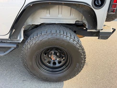 Used 2016 Jeep Wrangler Unlimited Sport w/ Quick Order Package 24S AWD/4WD image 14