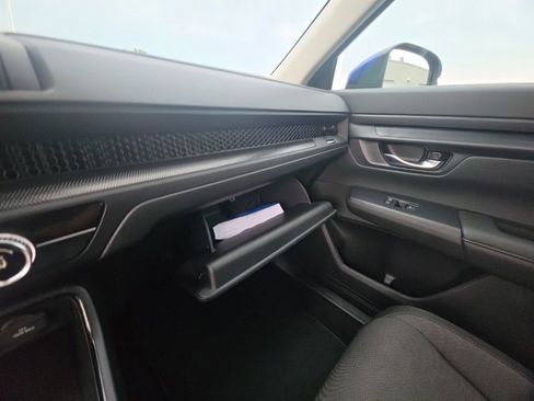 Used 2025 Honda CR-V LX image 21