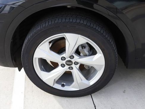 Used 2023 Audi Q5 2.0T Premium Plus w/ Premium Plus Package image 12