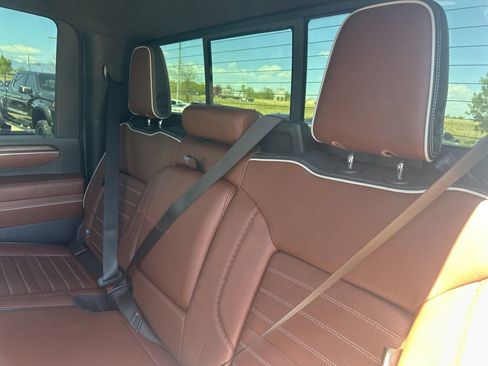 Used 2024 GMC Sierra 2500 Denali Ultimate AWD/4WD image 20