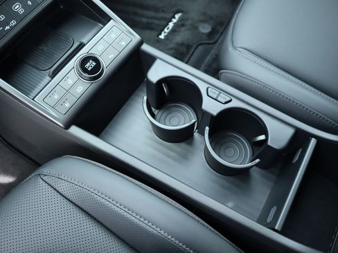 New 2026 Hyundai Kona Limited FWD image 8