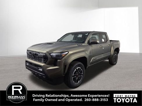 New 2026 Toyota Tacoma TRD Sport AWD/4WD image 2