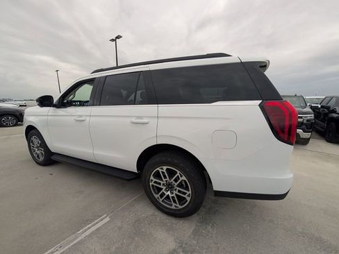 New 2025 Ford Expedition Active image 9