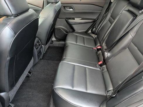 Used 2023 Nissan Rogue SV w/ SV Premium Package image 18