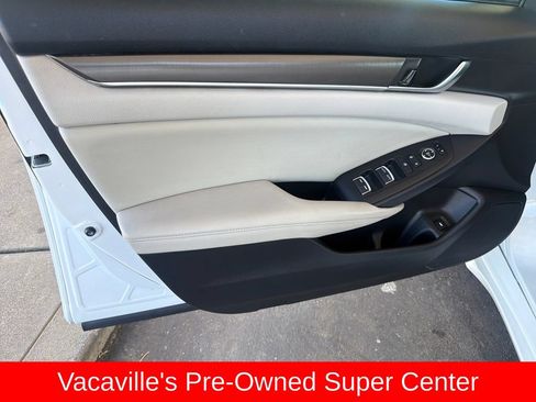 Used 2018 Honda Accord LX image 10