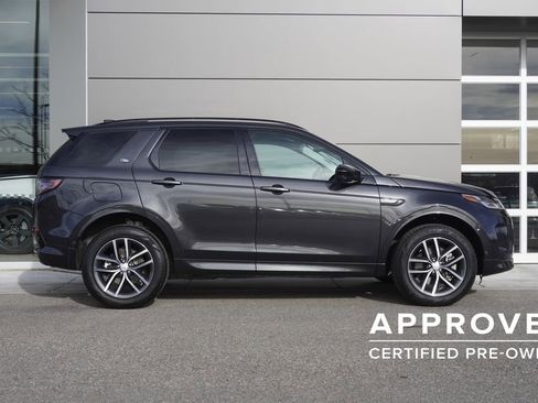 Used 2025 Land Rover Discovery Sport S image 7