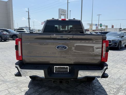 Used 2023 Ford F250 Lariat w/ Lariat Ultimate Package AWD/4WD image 6