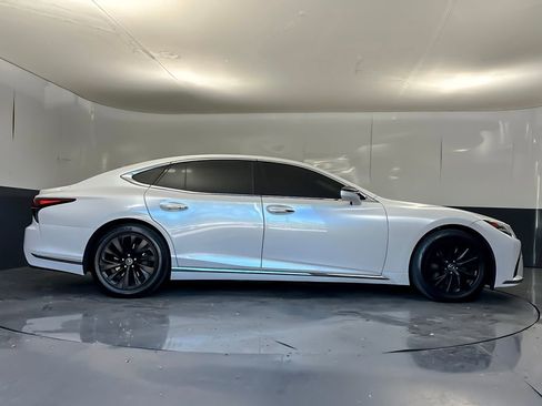 Used 2021 Lexus LS 500 w/ Accessory Package (Z1) RWD image 2
