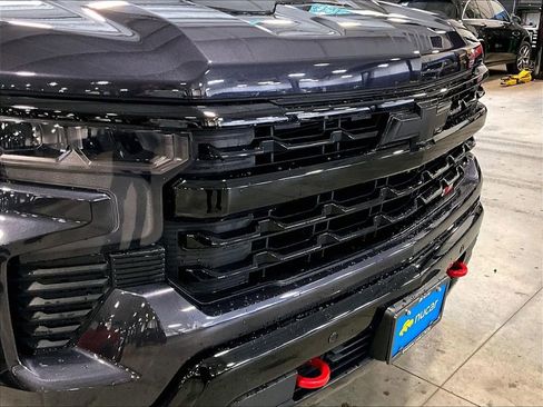 Used 2024 Chevrolet Silverado 1500 LT Trail Boss w/ LT Trail Boss Premium Package AWD/4WD image 33