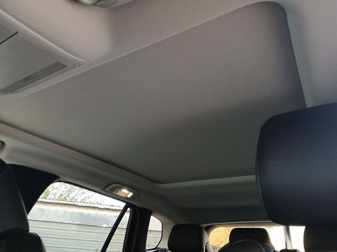 Used 2025 MAZDA CX-50 AWD 2.5 S w/ Premium Package image 32