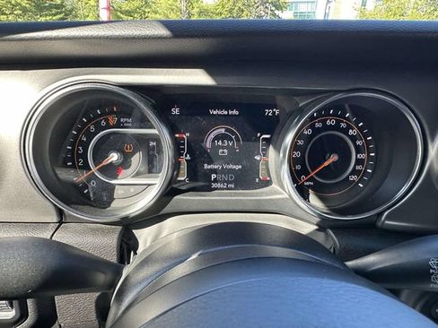 Used 2022 Jeep Wrangler Unlimited Sport w/ Sun And Sound Package AWD/4WD image 27