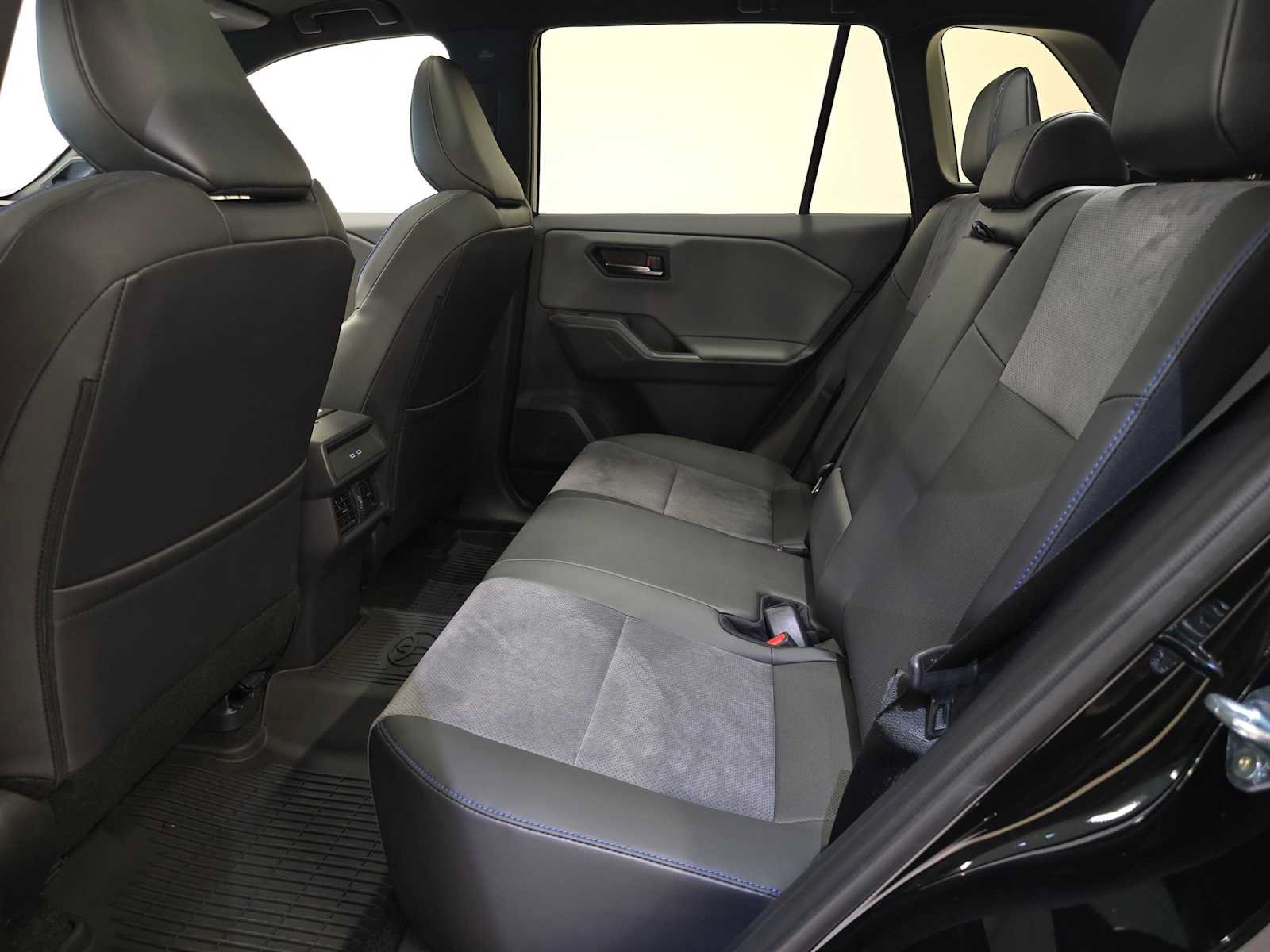 Used 2026 Toyota RAV4 XSE w/ Panoramic Sun Roof Package AWD/4WD image 23