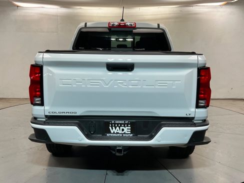 Used 2024 Chevrolet Colorado LT w/ LT Convenience Package III RWD image 5