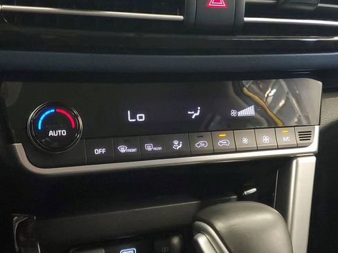 Certified 2023 Kia Seltos S w/ Navigation Package AWD/4WD image 21