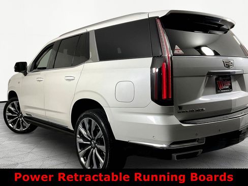 Used 2025 Cadillac Escalade Premium Luxury Platinum AWD/4WD image 4