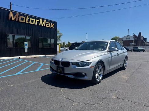 Used 2013 BMW 328i xDrive Sedan AWD/4WD image 1