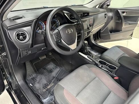 Used 2017 Toyota Corolla LE w/ Carpet Mat Package (TMS) FWD image 10