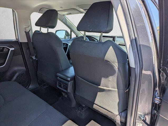 Used 2024 Toyota RAV4 LE AWD/4WD image 28