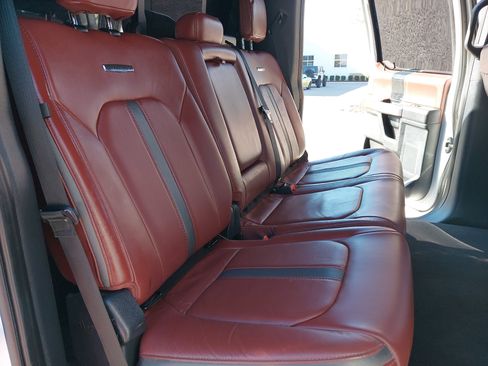 Used 2022 Ford F250 Platinum w/ FX4 Off-Road Package image 11