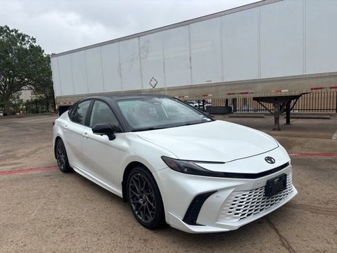 Used 2025 Toyota Camry XSE w/ Premium Plus Package image 3