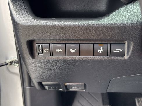 Certified 2021 Toyota RAV4 XLE w/ Convenience Package AWD/4WD image 30