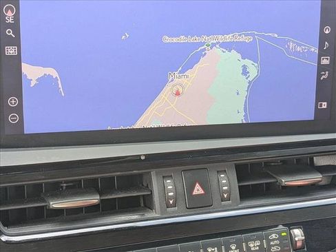 Used 2022 Lexus ES 300h F Sport image 12