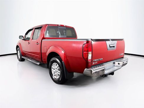 Used 2016 Nissan Frontier SV w/ SV Value Truck Package AWD/4WD image 9