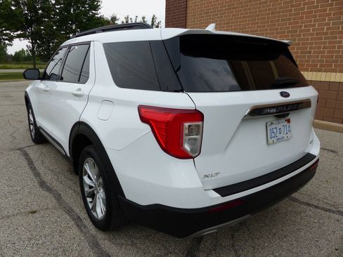 Used 2020 Ford Explorer XLT w/ Equipment Group 202A AWD/4WD image 7