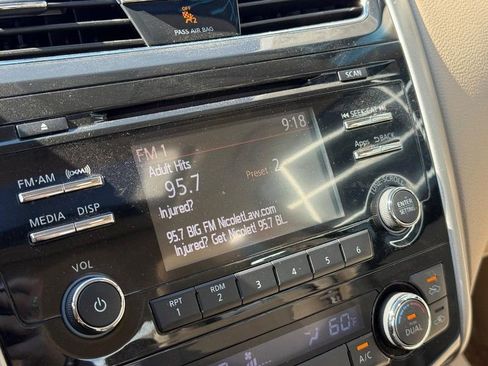 Used 2014 Nissan Altima 2.5 SL w/ Moonroof Package FWD image 22