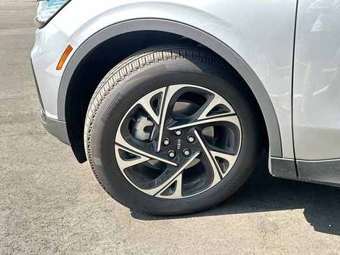 New 2026 Lincoln Nautilus Premier w/ Equipment Group 102A image 24