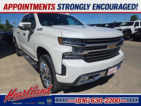 Used 2019 Chevrolet Silverado 1500 High Country w/ Safety Package II AWD/4WD image 16