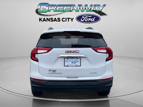 Used 2023 GMC Terrain SLE w/ Driver Convenience Package image 6