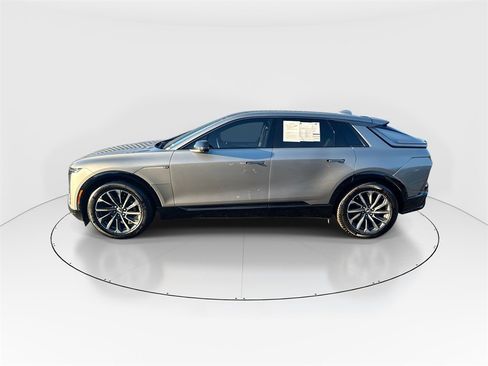 Used 2024 Cadillac Lyriq Sport image 5