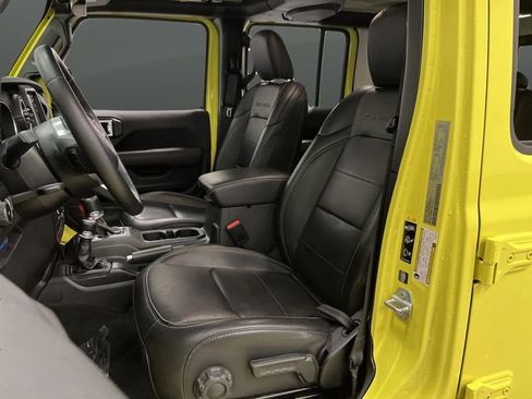 Used 2023 Jeep Wrangler Unlimited Sahara w/ Cold Weather Group image 4