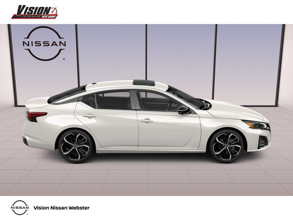 New 2026 Nissan Altima 2.5 SR w/ SR Premium Package AWD/4WD image 4