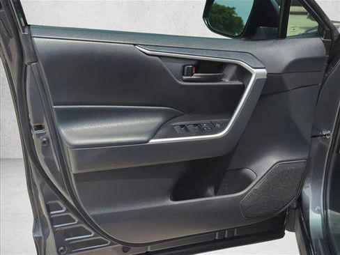 Certified 2025 Toyota RAV4 LE AWD/4WD image 9